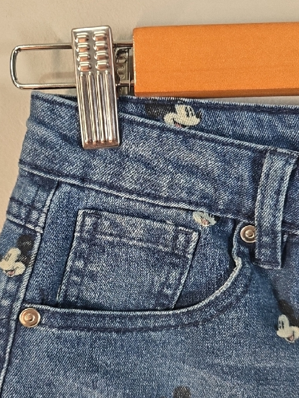 Disney Shorts Womens Size 7 Blue Mickey Print Button-fly Denim Cute - Picture 11 of 12